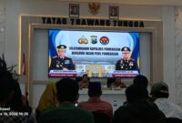 Foto: 
Kapolres Pamekasan AKBP Wahyu Hidayat, S.I.K., M.H. saat menggelar silaturahmi bersama insan pers Pamekasan di Aula Tatag Trawang Tungga, Mapolres Pamekasan, Rabu (19/8/2026). Pertemuan tersebut untuk membangun komunikasi terbuka dan sinergi dalam menjaga kondusivitas daerah.