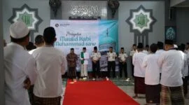 Caption foto : Kalapas Narkotika Pamekasan Kusnan bersama petugas dan 250 Warga Binaan saat mengikuti peringatan Maulid Nabi 1448 H di Masjid Baiturrahman, Rabu (26/8/2026) 