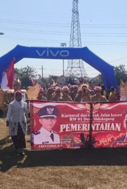 Karnaval Budaya HUT RI ke-81 di Sidokepung Meriah, Kades Ajak Warga Jaga Persatuan
